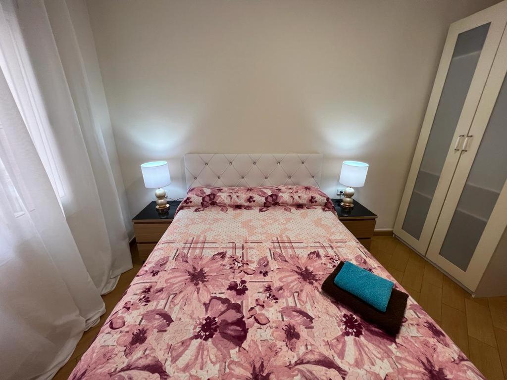 Rooms Nueva Valencia バルセロナ エクステリア 写真
