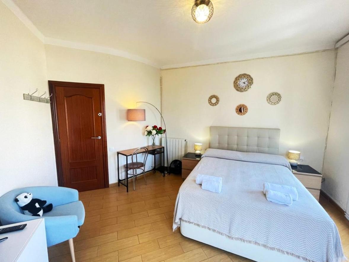 Rooms Nueva Valencia バルセロナ エクステリア 写真