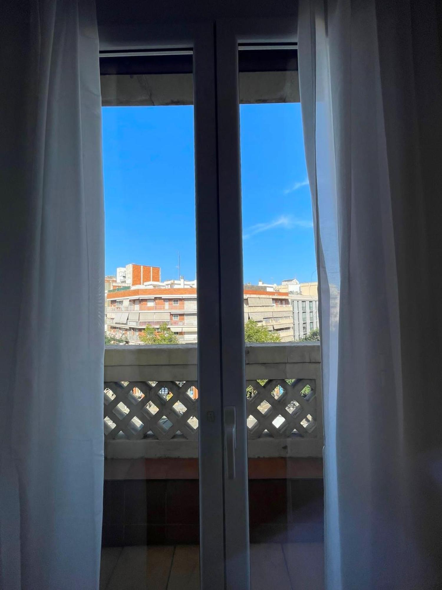 Rooms Nueva Valencia バルセロナ エクステリア 写真