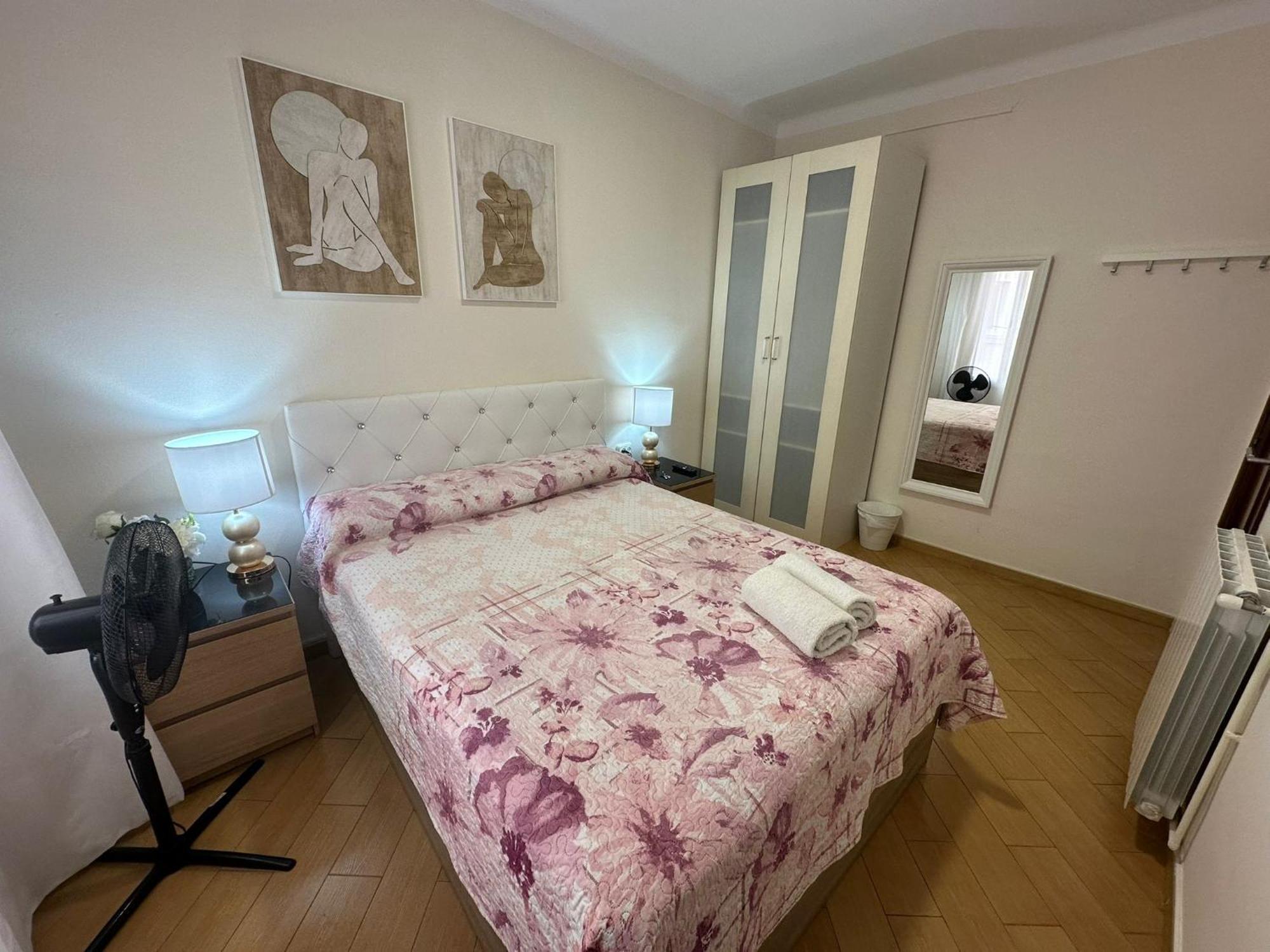 Rooms Nueva Valencia バルセロナ エクステリア 写真