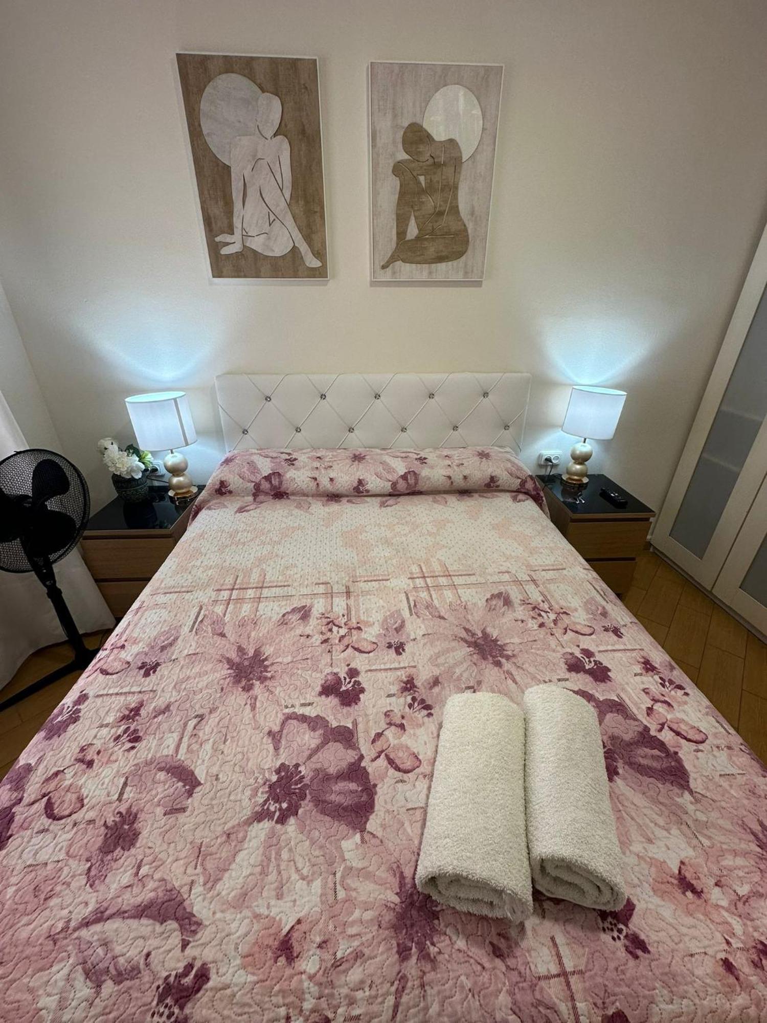 Rooms Nueva Valencia バルセロナ エクステリア 写真